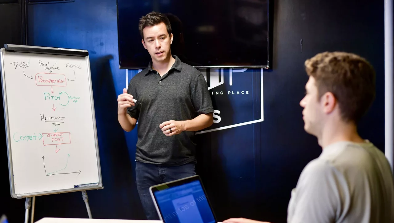 how to hire tech talents